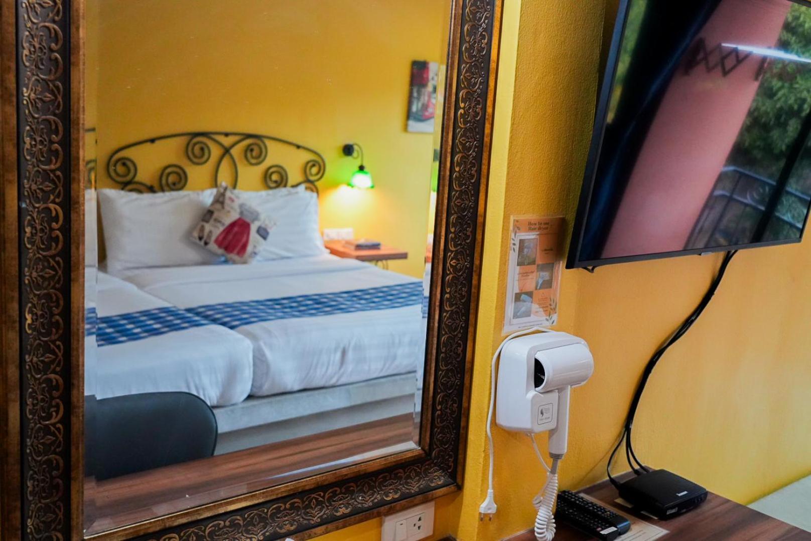 The Castello Resort Koh Larn Zimmer foto